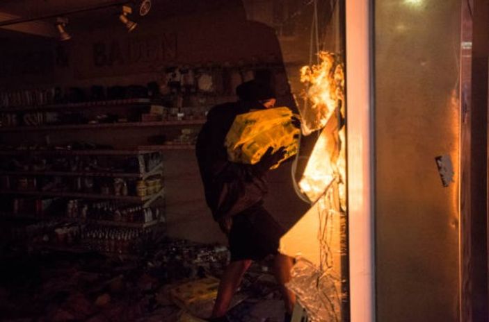 Hamburg'da sevgililere toma sıkıldığı anlar