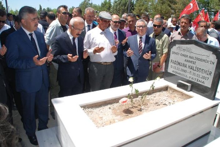 15 Temmuz kahramanı Ömer Halisdemir, mezarında anıldı