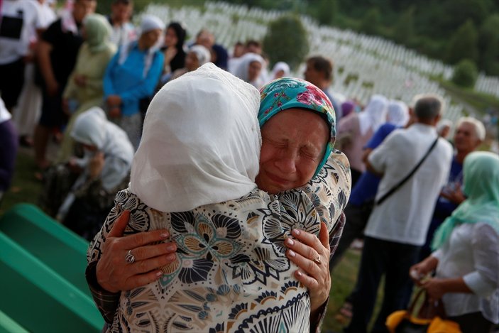 Srebrenitsa kurbanları Sırbistan'da anıldı