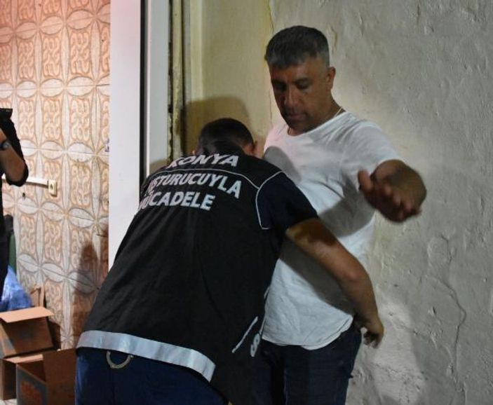 Konya'da kafelere uyuşturucu operasyonu