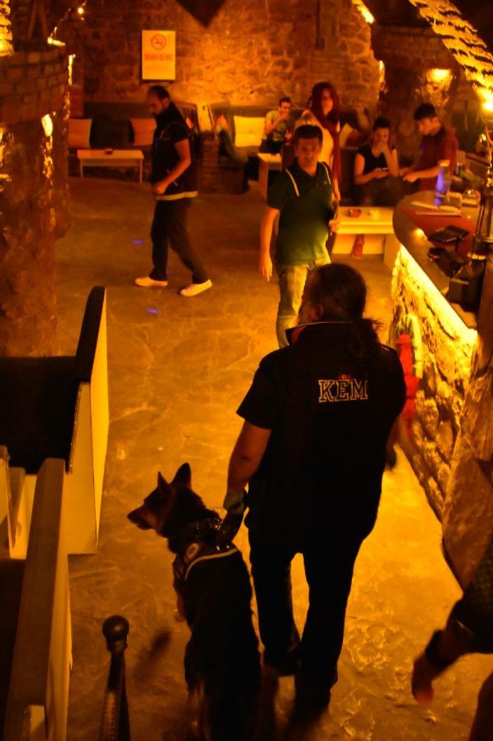 Konya'da kafelere uyuşturucu operasyonu