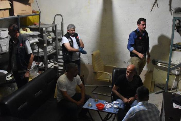 Konya'da kafelere uyuşturucu operasyonu