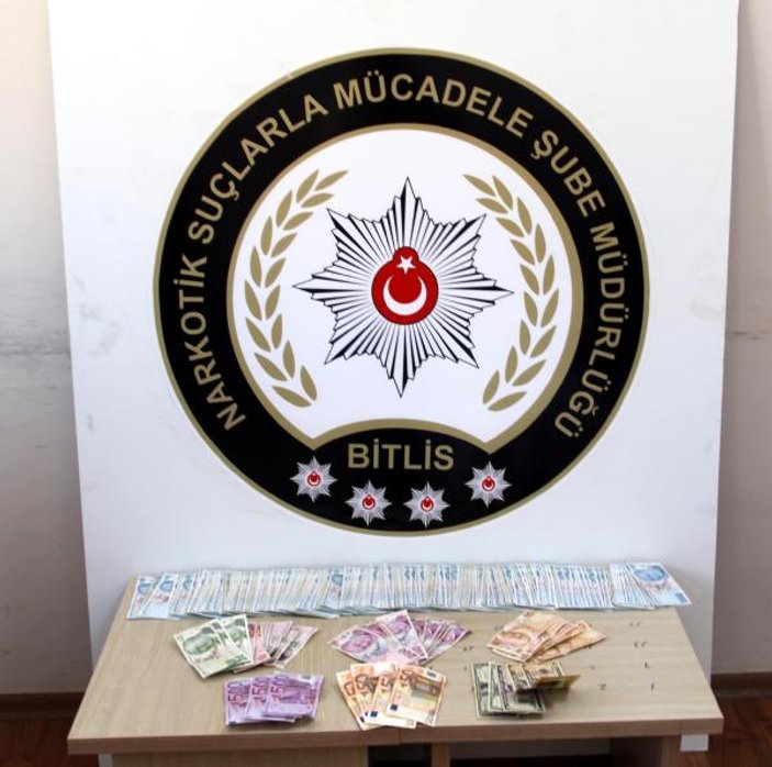 Bitlis'te 100 kilo eroin ele geçirildi