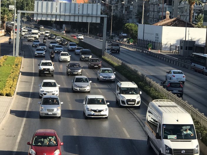 Grev İzmir trafiğini kilitledi
