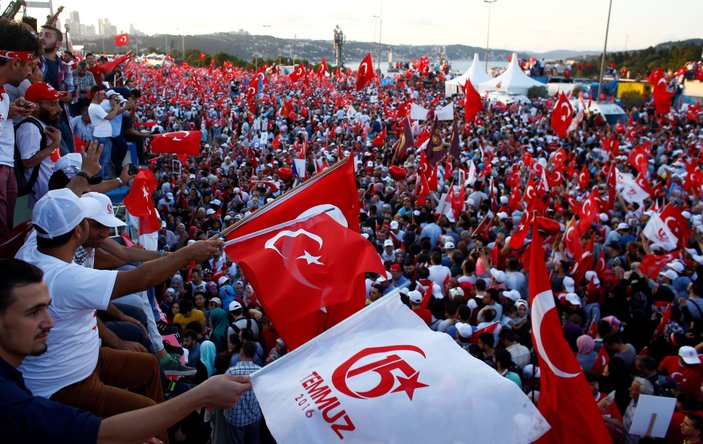 Türkiye şehitlerini anıyor