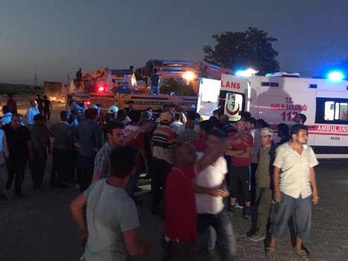 Konya'da üzerine süt tankeri devrilen genç öldü