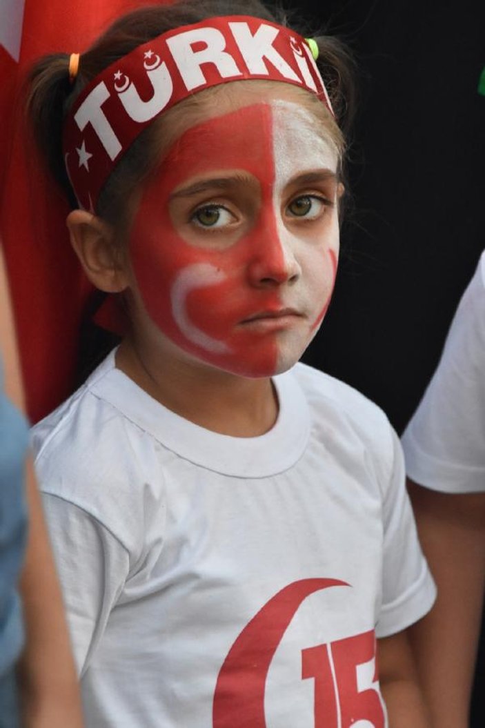 Konyalılar Mevlana Meydanı'nda buluştu