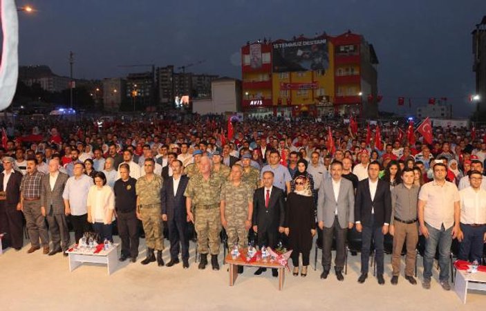 Şırnak'ta polis, asker ve vatandaşlar birlikte yürüdü