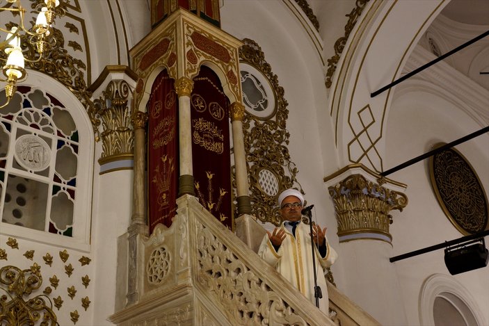 15 Temmuz gecesi darp edilen müezzinin sela sevinci