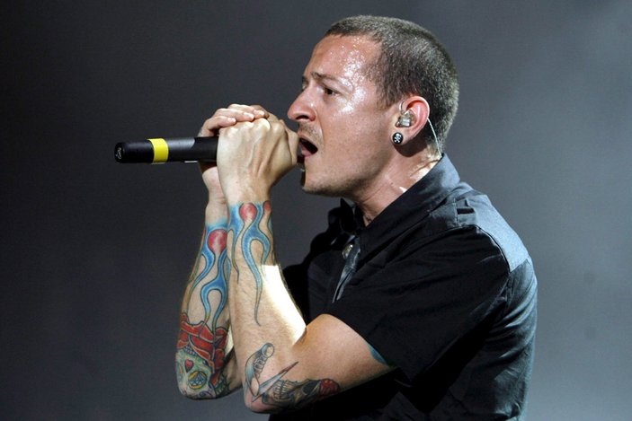 Linkin Park'ın solisti Bennington kendini astı
