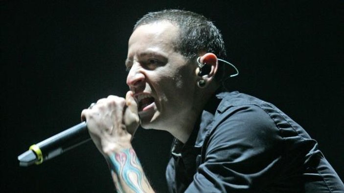 Linkin Park'ın solisti Bennington kendini astı