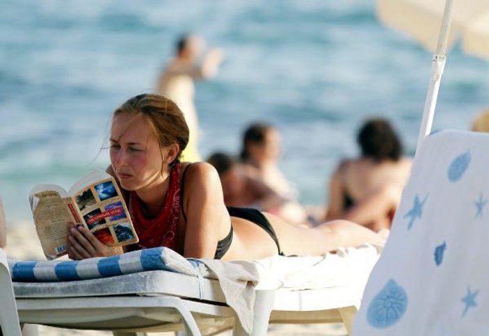 Antalya'da plajlar doldu