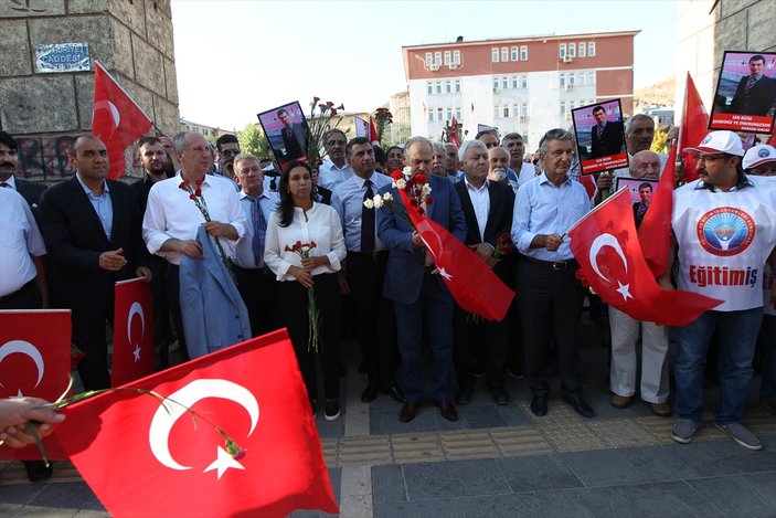 CHP Tunceli'de şehitler için yürüdü