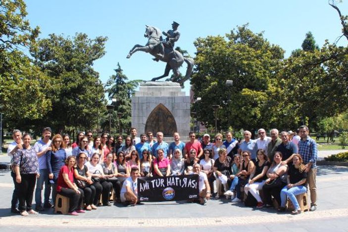 Atatürk Anıtı'na turist ilgisi
