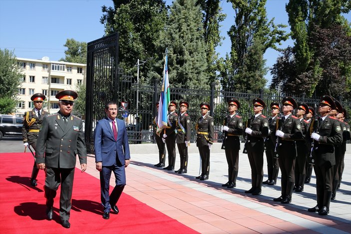 Milli Savunma Bakanı Canikli Özbekistan'da