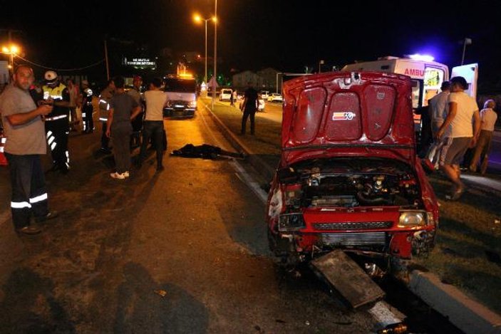 Zonguldak'ta kaza yapan otomobilden fırlayan genç öldü