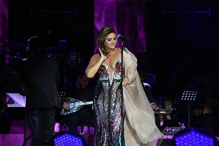 Sibel Can Açıkhava'da konser verdi