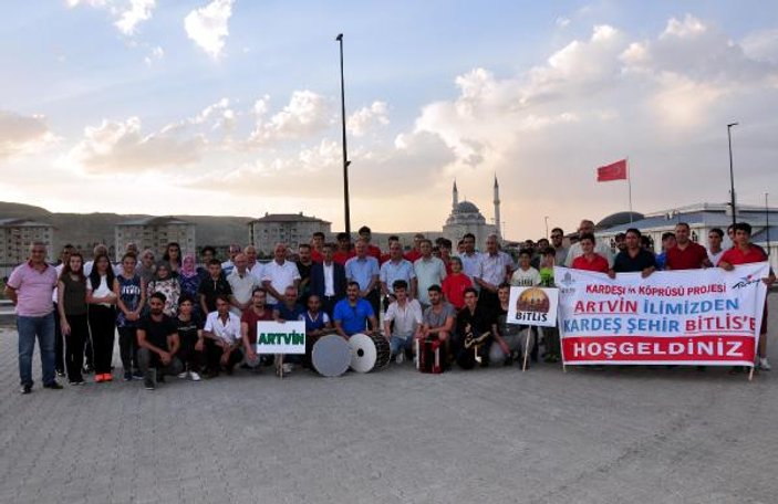 Artvin’den Bitlis’e gönül köprüsü