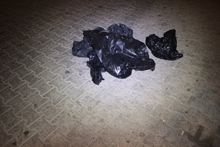 Adana'da esnaftan polise şüpheli paket tepkisi