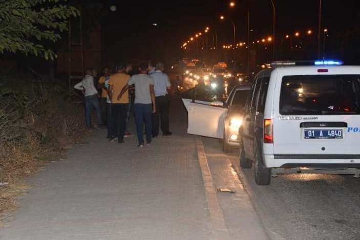 Adana'da asker uğurlama konvoyundakiler polisle tartıştı