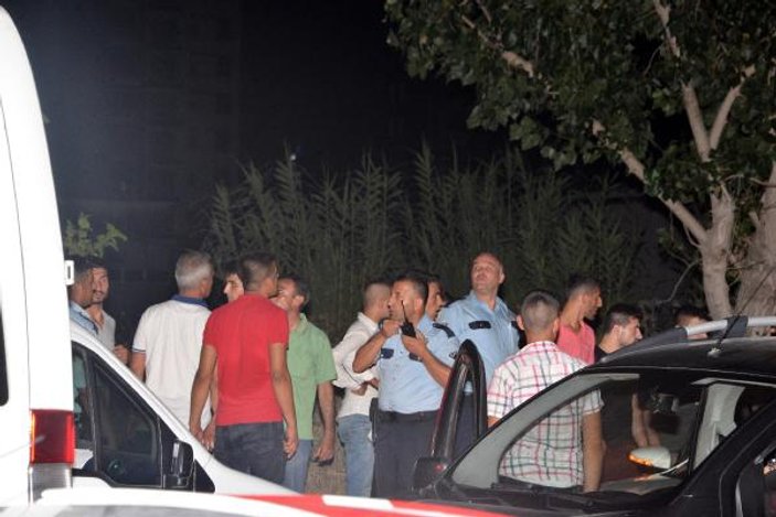 Adana'da asker uğurlama konvoyundakiler polisle tartıştı