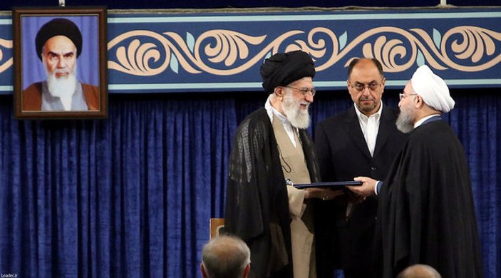 İran'da ikinci Ruhani dönemi resmen başladı