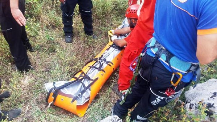 Arama kurtarma ekibindeki genç uçurumdan düşerek hayatını kaybetti