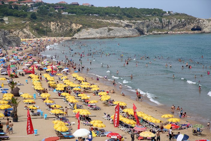 İstanbul'da sıcak hava plajları doldurdu