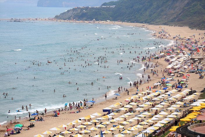İstanbul'da sıcak hava plajları doldurdu