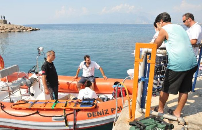 Antalya'da emekli başkomiser denizde boğuldu