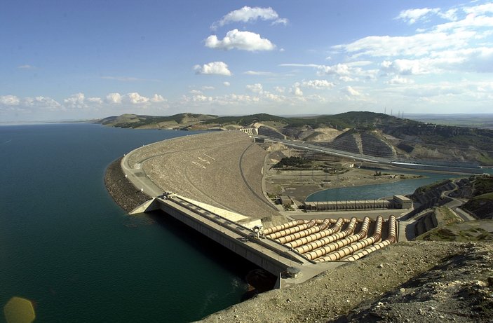 Atatürk Barajı'nın ürettiği elektrik 6 şehre 1 ay yetmedi