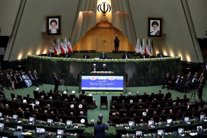 İran'da 12. hükümeti kurma çalışmaları sürüyor