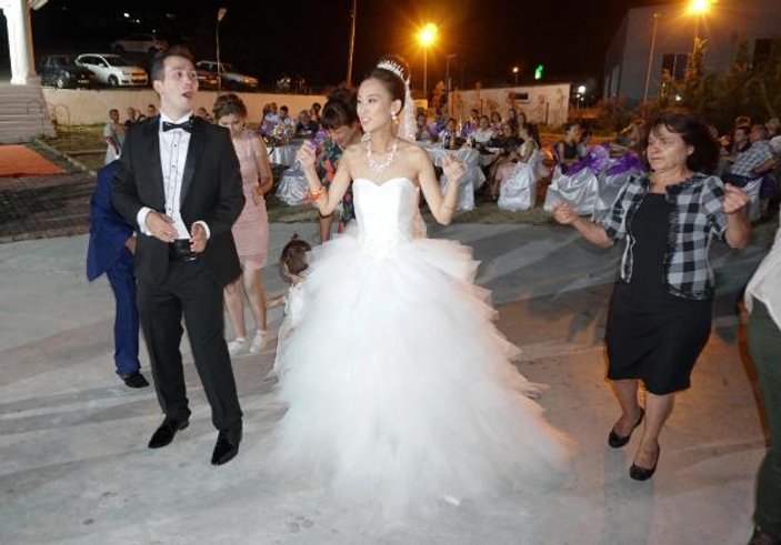 Çinli geline Trakya usulü kır düğünü