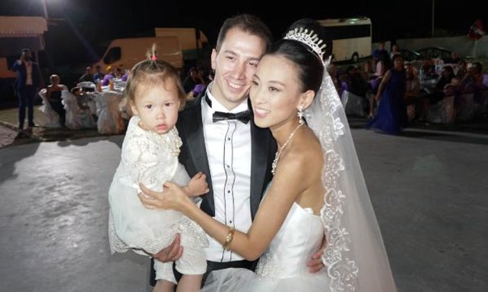 Çinli geline Trakya usulü kır düğünü
