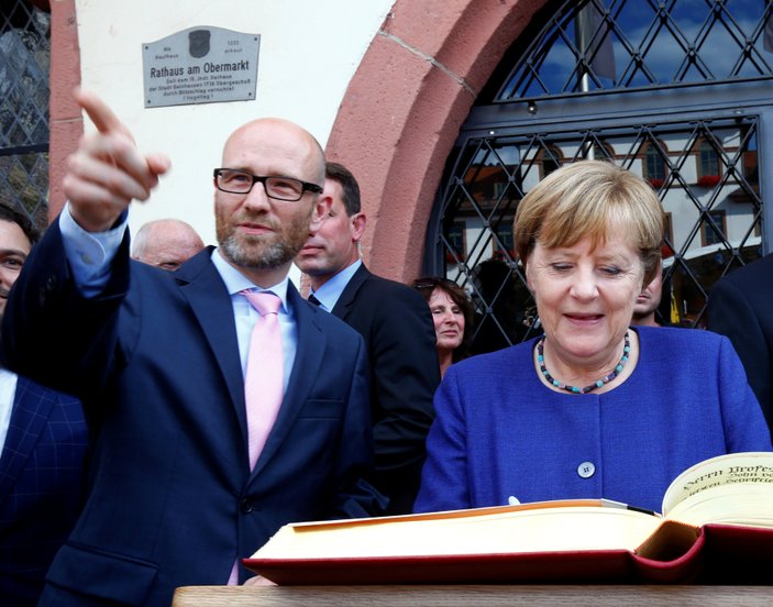 Merkel koalisyon istemiyor