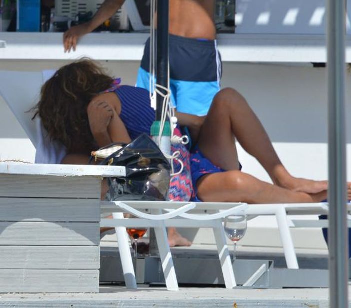 Emre Karayel Bodrum'da aşka geldi