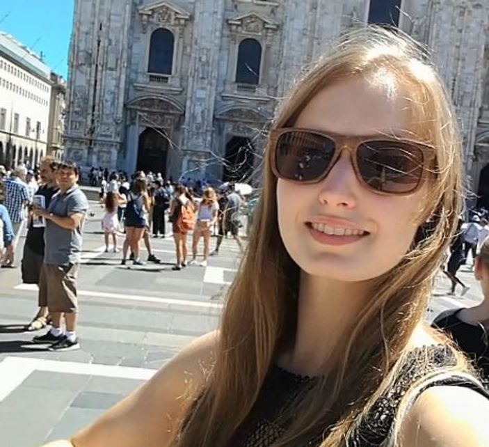 Bisiklet üzerinde harikalar yaratan kadın