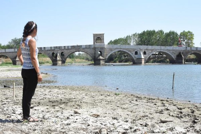 Edirne'de sıcaklar bastırdı, Tunca Nehri kurudu