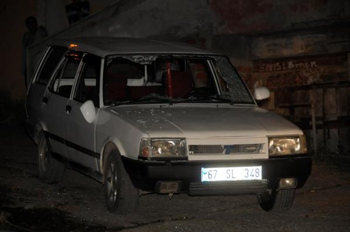 Zonguldak'ta kına dönüşü otomobil tarandı: 3 ölü 1 yaralı