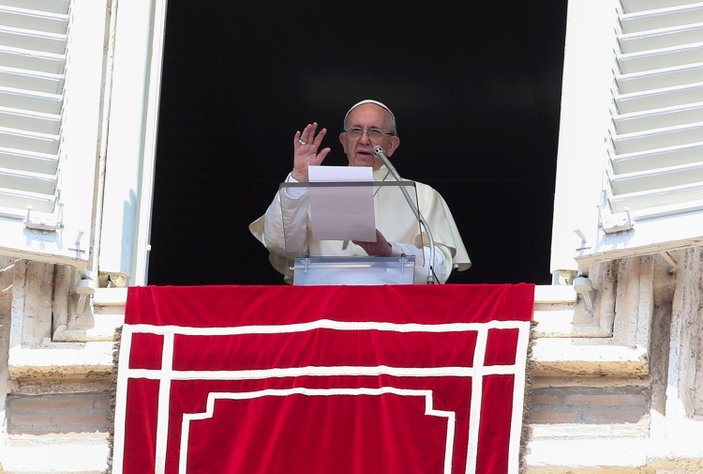 Papa'dan dünya liderlerine mülteci çağrısı