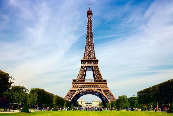 Paris'te turist rekoru kırıldı