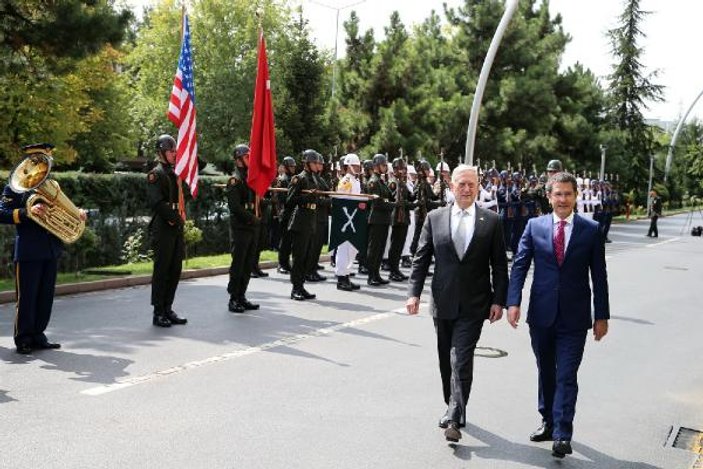 ABD Savunma Bakanı Mattis Nurettin Canikli'yle görüştü