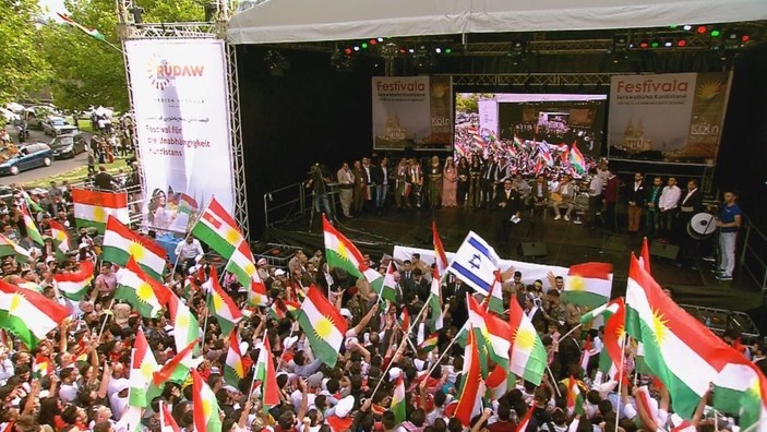 Köln'de Kürdistan bağımsız olsun mitingi