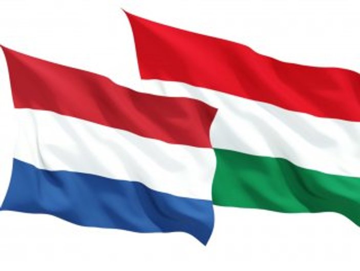 Hollanda'dan Macaristan krizinde geri adım