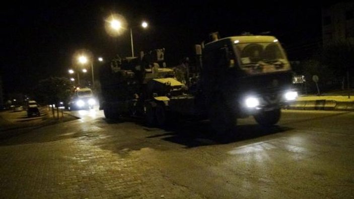 Gece yarısı Suriye sınırına obüs ve ZPT sevkiyatı