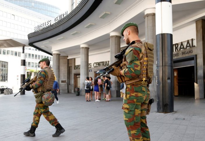 Belçika'da askerler 2020'ye kadar sokakta olacak