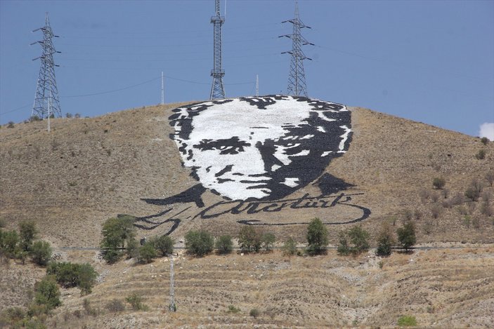 Uzaydan görülen dev Atatürk portresi yenilendi