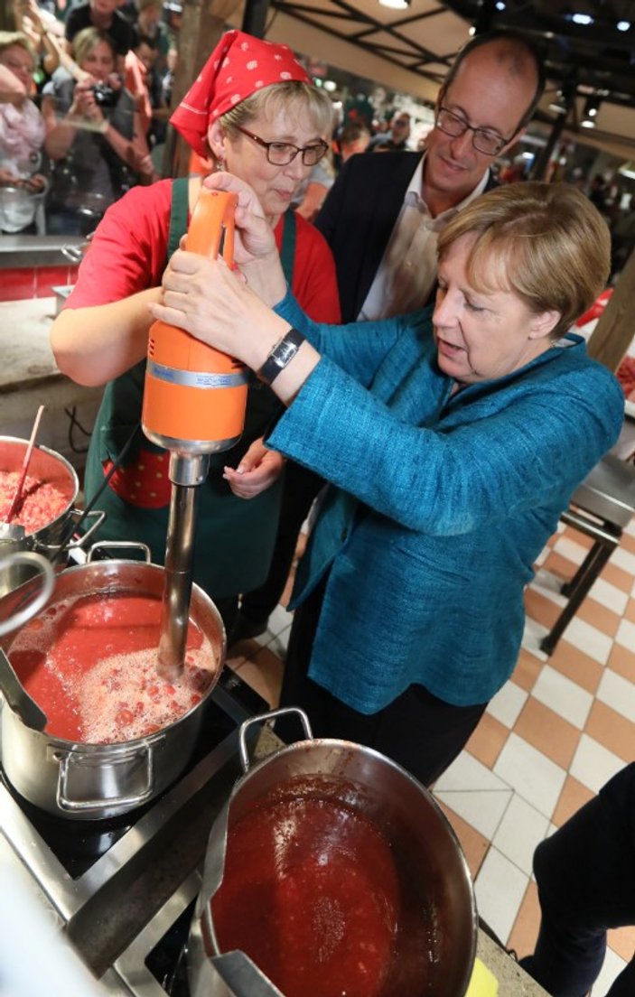 Merkel Macera Köyü'nde