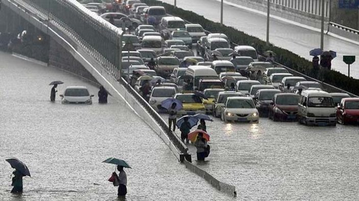 Çin'de yağışlar can aldı: 9 ölü