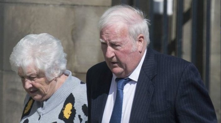 Otelde çırılçıplak koşan emekli İskoç çifte para cezası